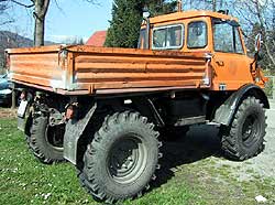 unimog2.jpg (14477 Byte)