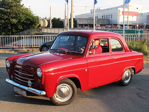 cover81_ford_anglia.jpg (56770 Byte)