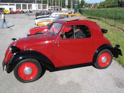 log83d_topolino.jpg (23608 Byte)