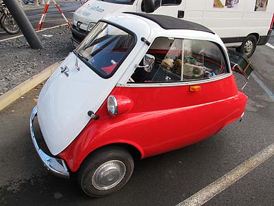 log89a_isetta.jpg (27198 Byte)