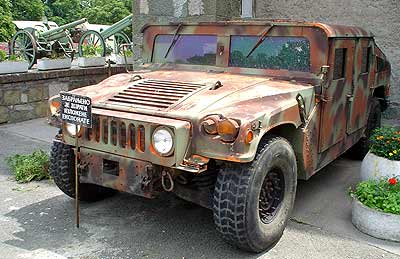 humvee01.jpg (25816 Byte)