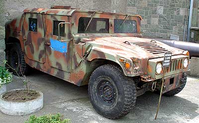 humvee02.jpg (25389 Byte)