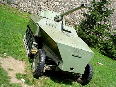 sdkfz250a.jpg (38367 Byte)