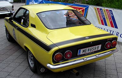 b355_opel_manta.jpg (31803 Byte)