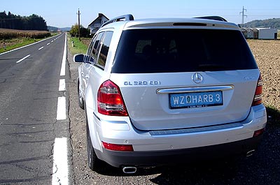 b373_Benz_GL_320.jpg (27144 Byte)