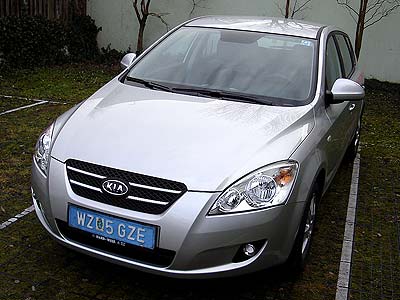 b380_kia_ceed.jpg (27046 Byte)