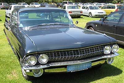 b408_cadillac.jpg (29561 Byte)