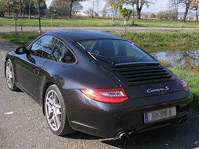 b447_porsche_997.jpg (28261 Byte)