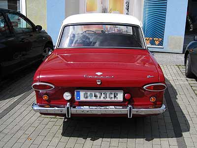 b454_ford_taunus.jpg (21412 Byte)