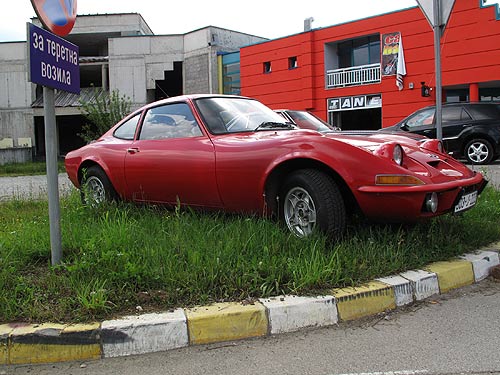 b466d_opel_gt.jpg (55134 Byte)