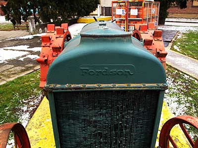 b468a_fordson.jpg (33398 Byte)