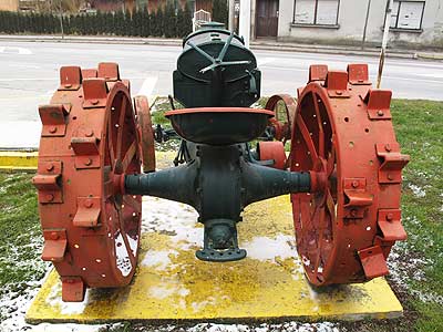 b468c_fordson.jpg (31176 Byte)