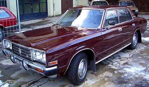 gall219_toyota_crown.jpg (45001 Byte)