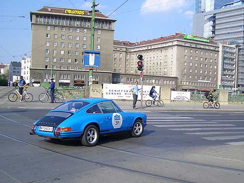 gall235_Porsche_911.jpg (39930 Byte)