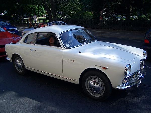 gall323_Giulietta_Sprint.jpg (54317 Byte)