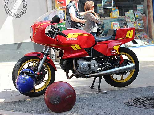 gall447_ducati.jpg (43552 Byte)