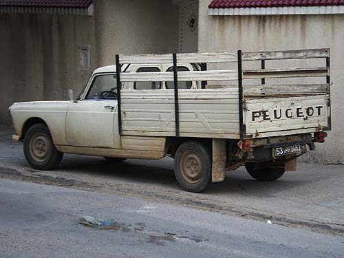 gast361b_peugeot_404_pickup.jpg (31701 Byte)